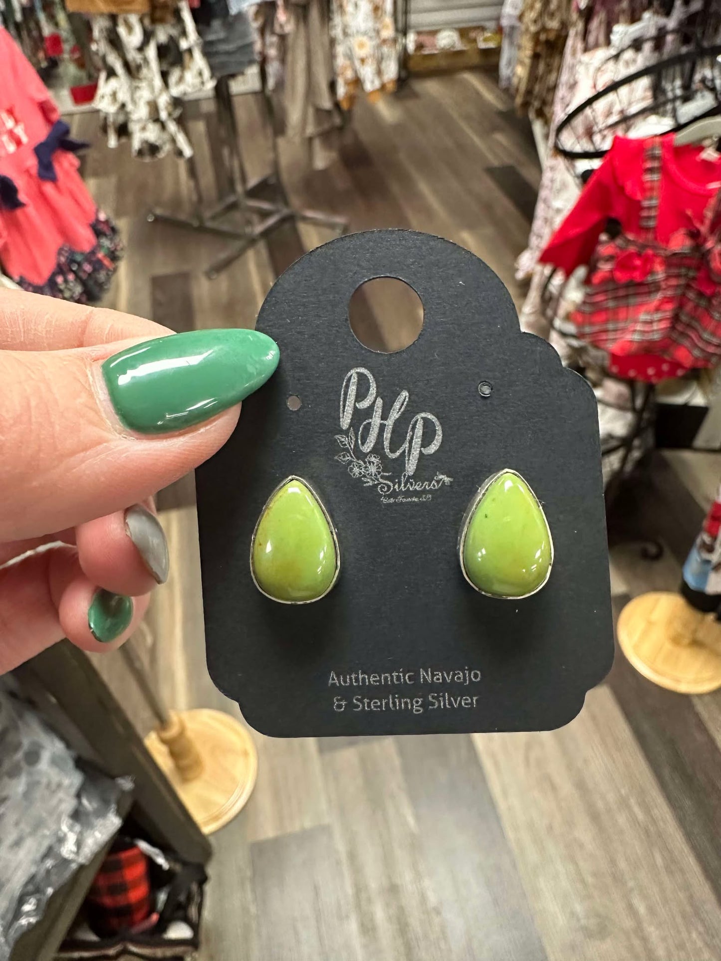 Sonoran teardrop studs