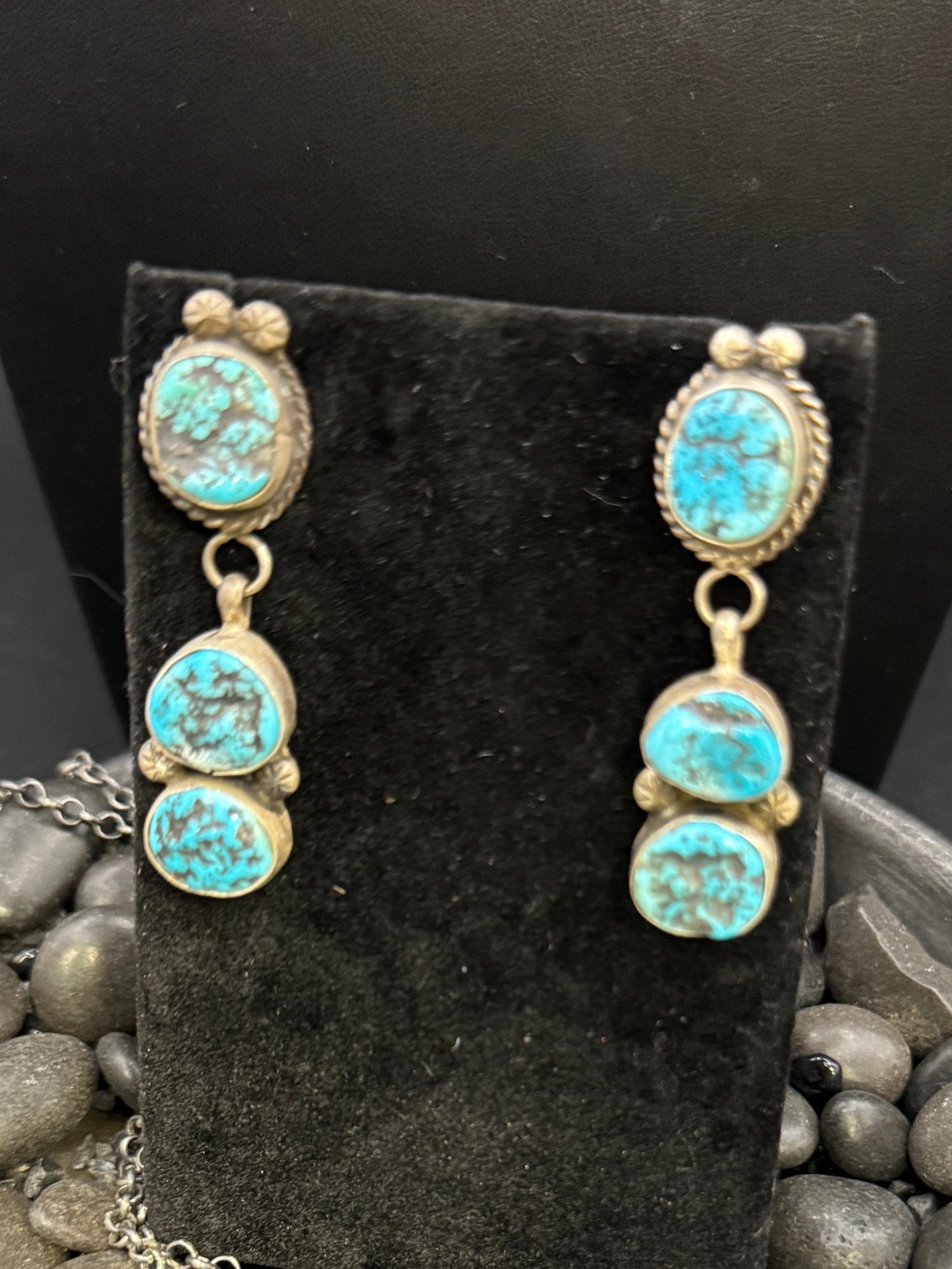 EARRING-ROUGH CUT KINGMAN