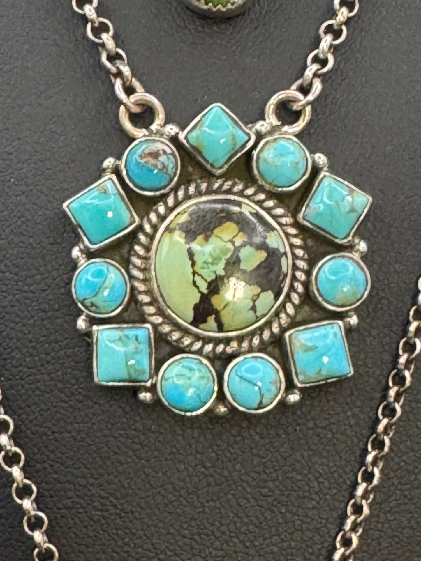 Round Mix Necklace